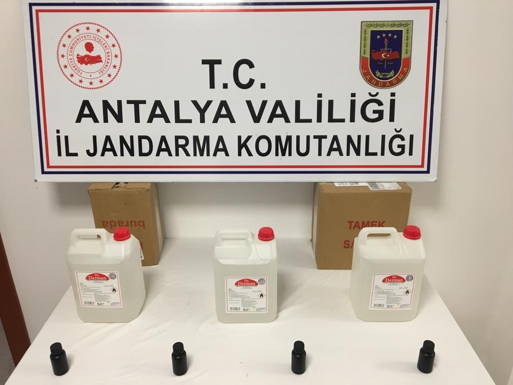 Manavgat’ta jandarma el yapımı içkiye savaş açtı #antalya