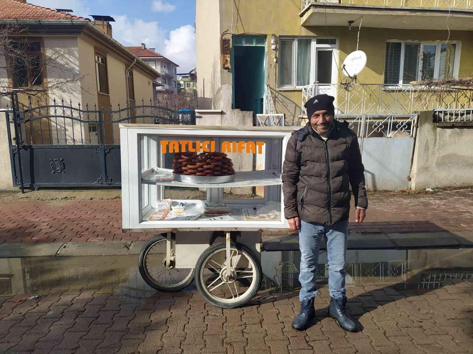 Vicdansızlar seyyar satıcının tatlılarını çaldı #denizli