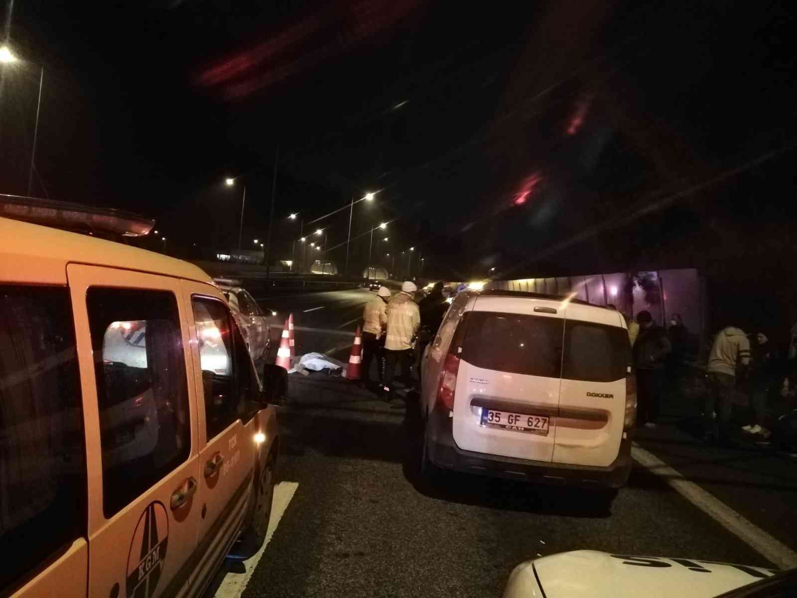İzmir’de hafif ticari aracın çarptığı yaya öldü #izmir