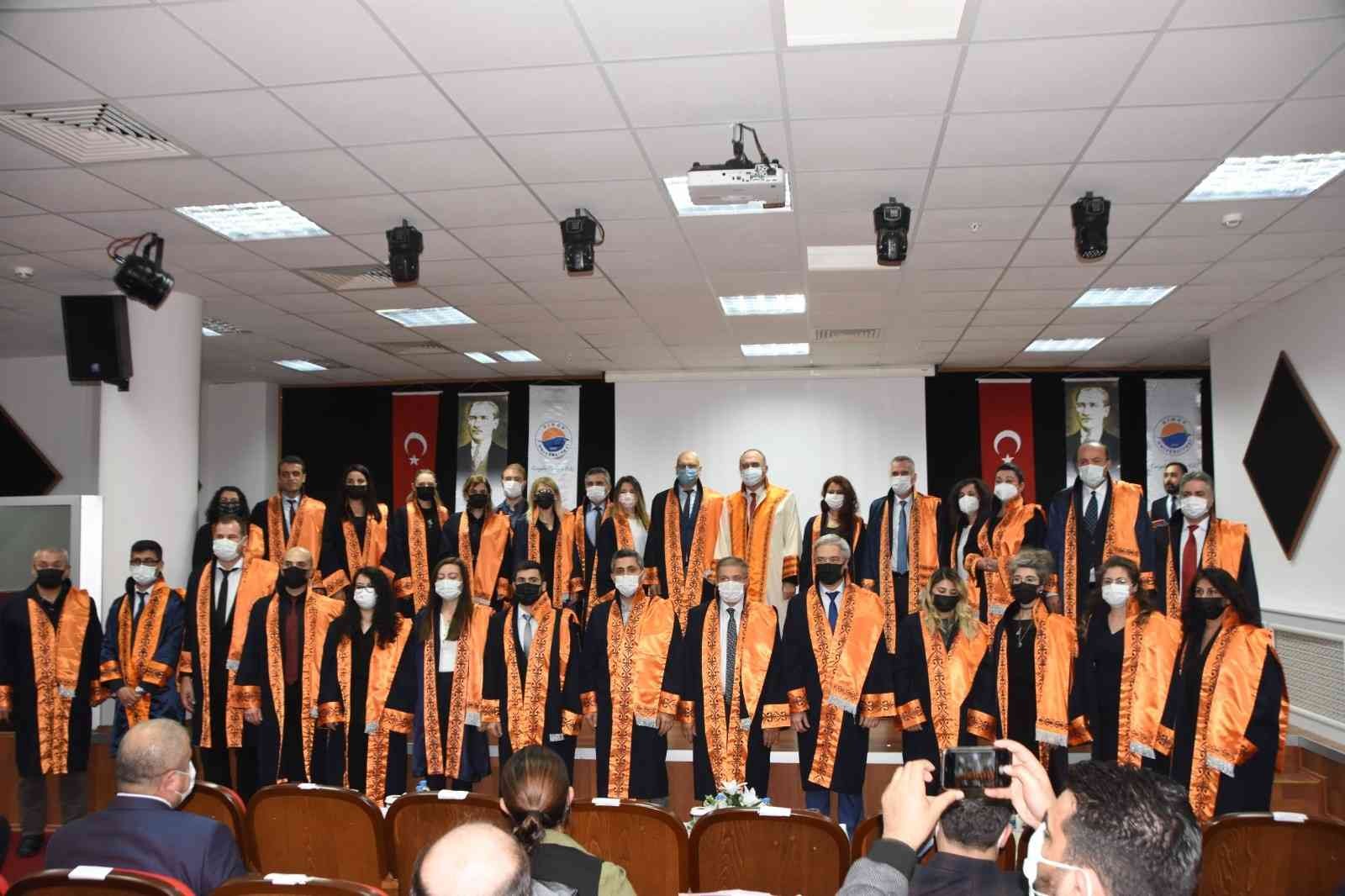 Sinop’ta akademik yükselme ve biniş giydirme töreni #sinop