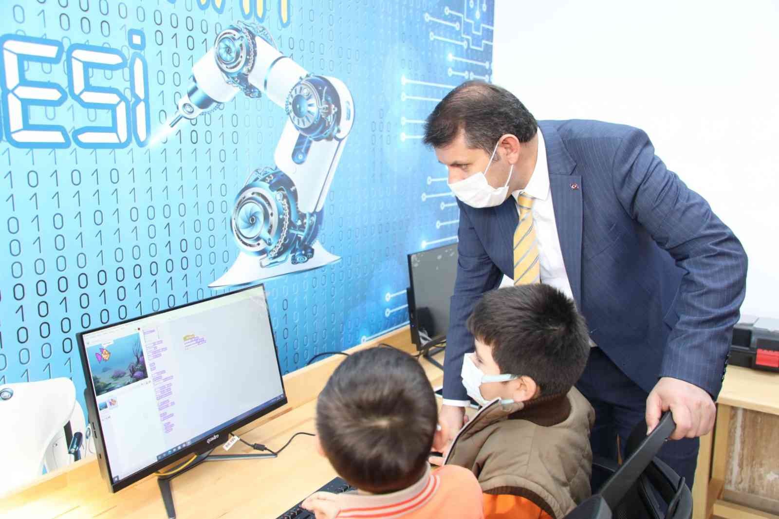 Sivas’ta robotik kodlama atölyeleri yaygınlaşacak #sivas