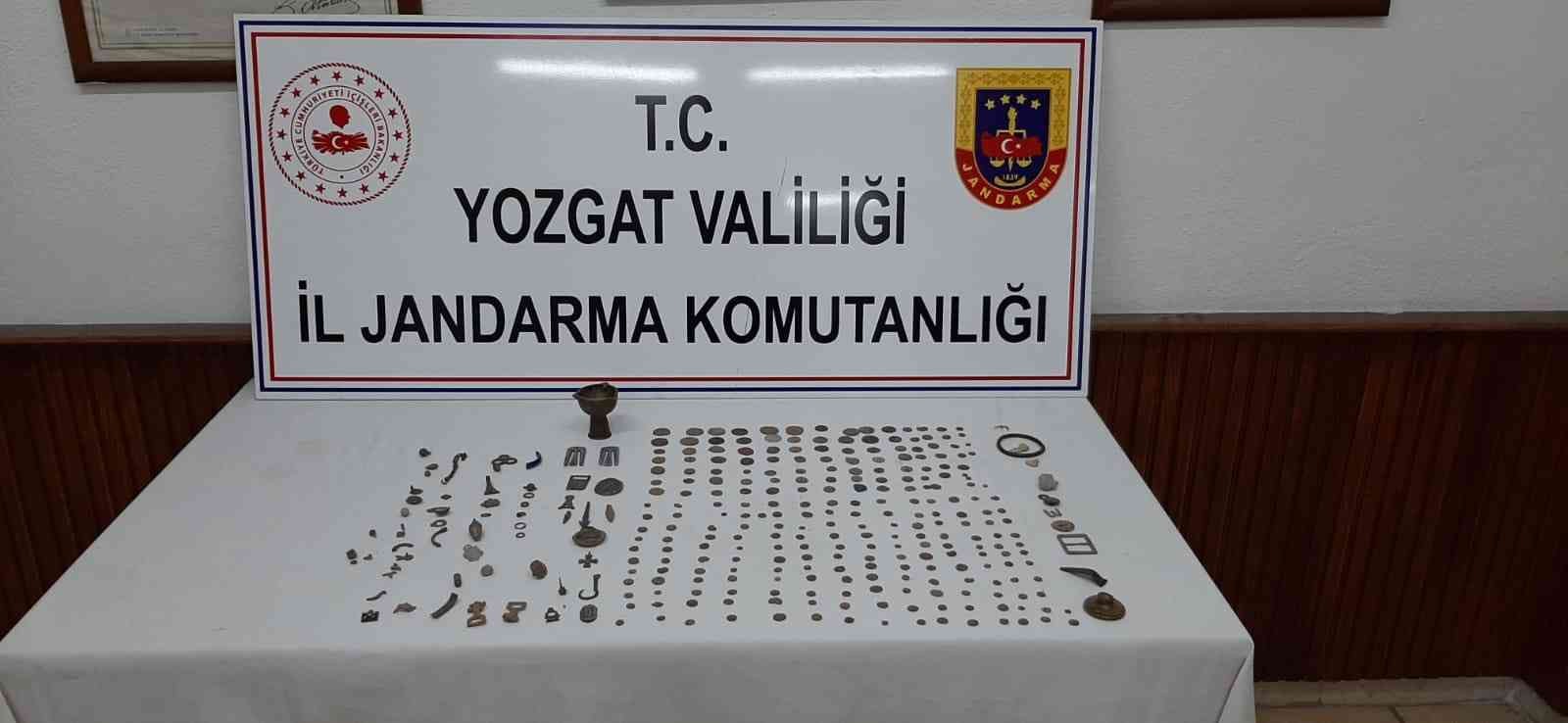 Yozgat’ta 325 parça tarihi eser ele geçirildi