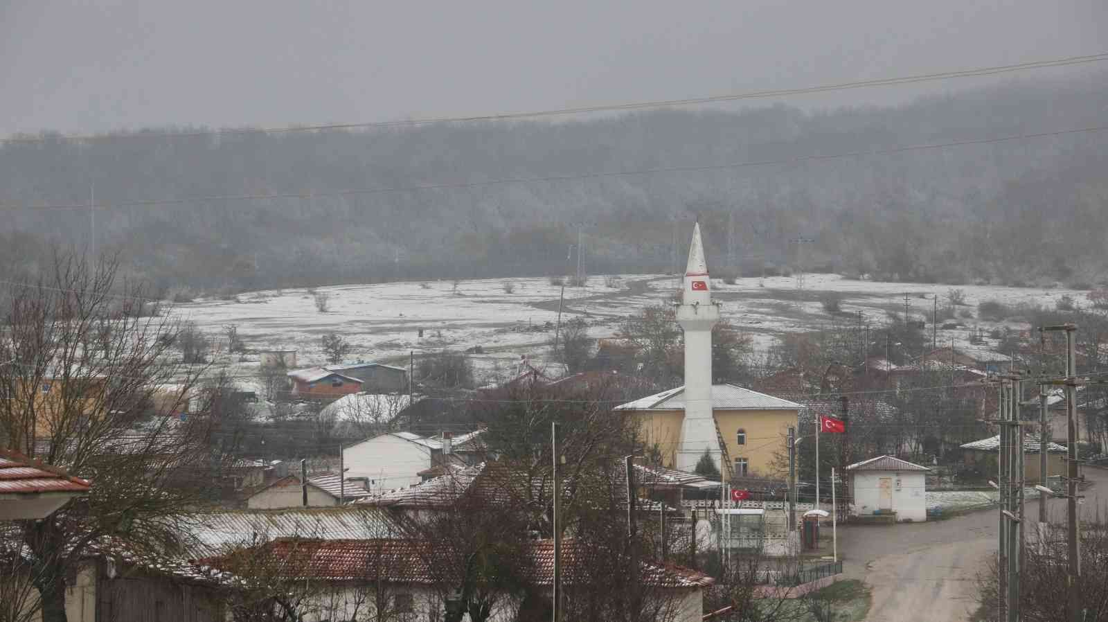 Edirne’de sınır köylerin beyaz örtüsü havadan görüntülendi #edirne