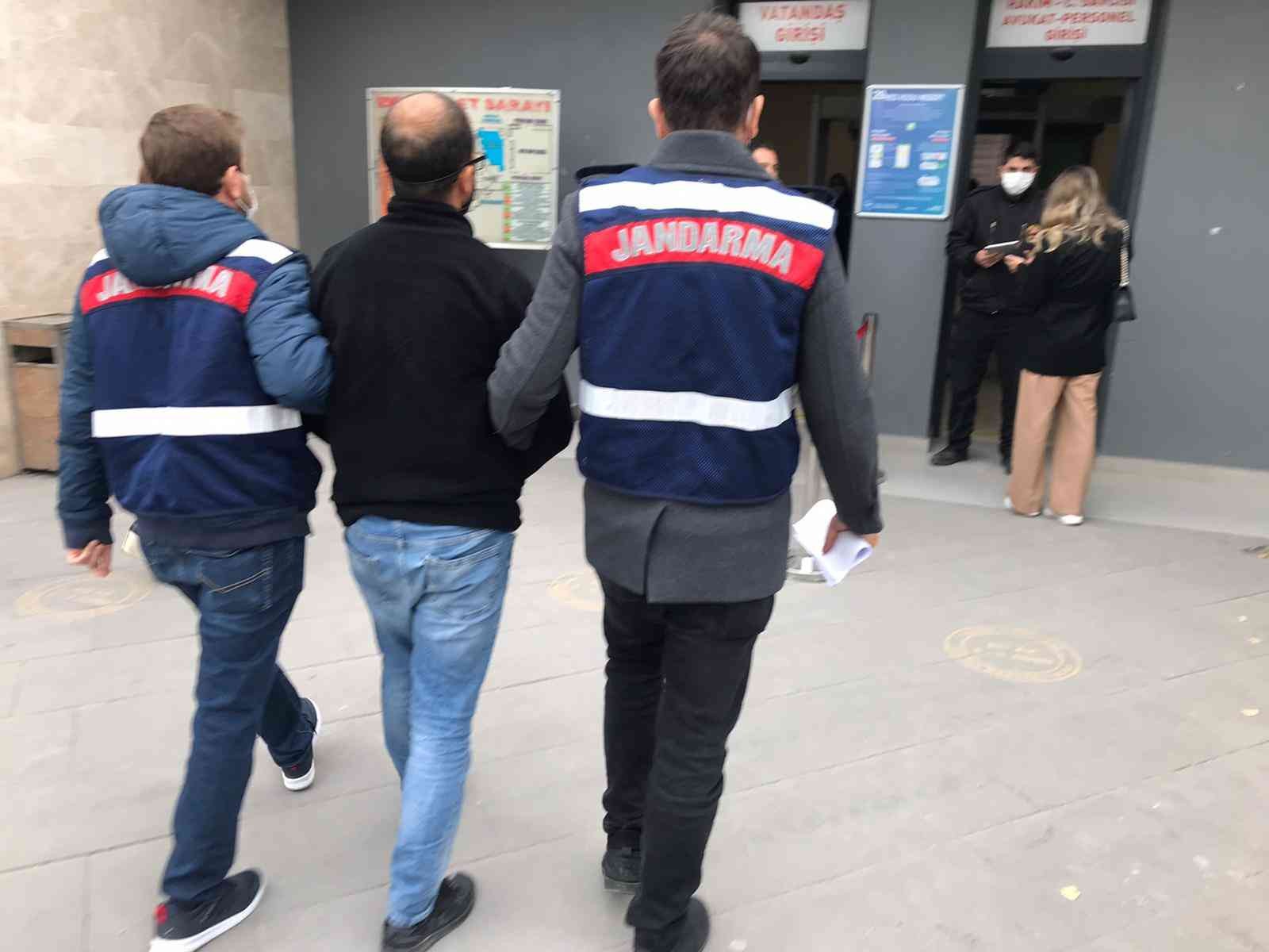İzmir’de FETÖ ve PKK şüphelisi 3 kişi yakalandı #izmir
