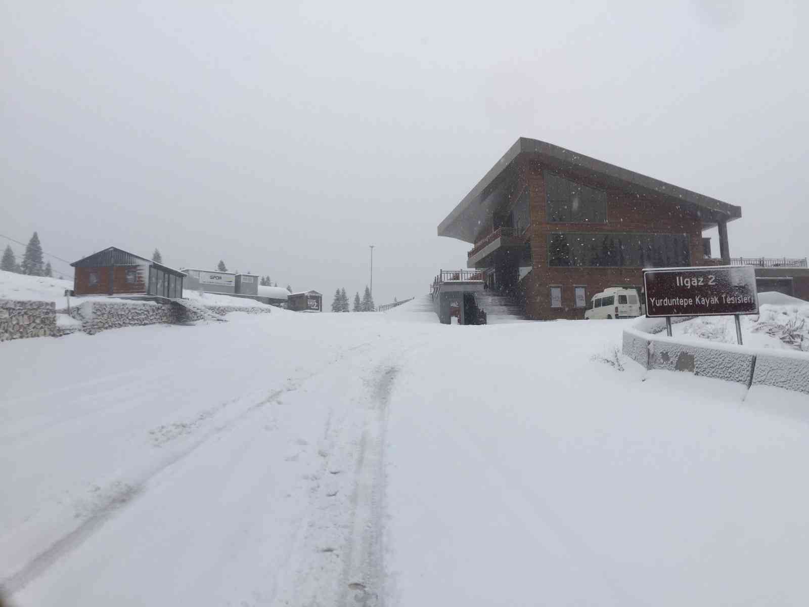 Kastamonu’nun yüksek kesimlerinde kar yağışı etkili oluyor #kastamonu