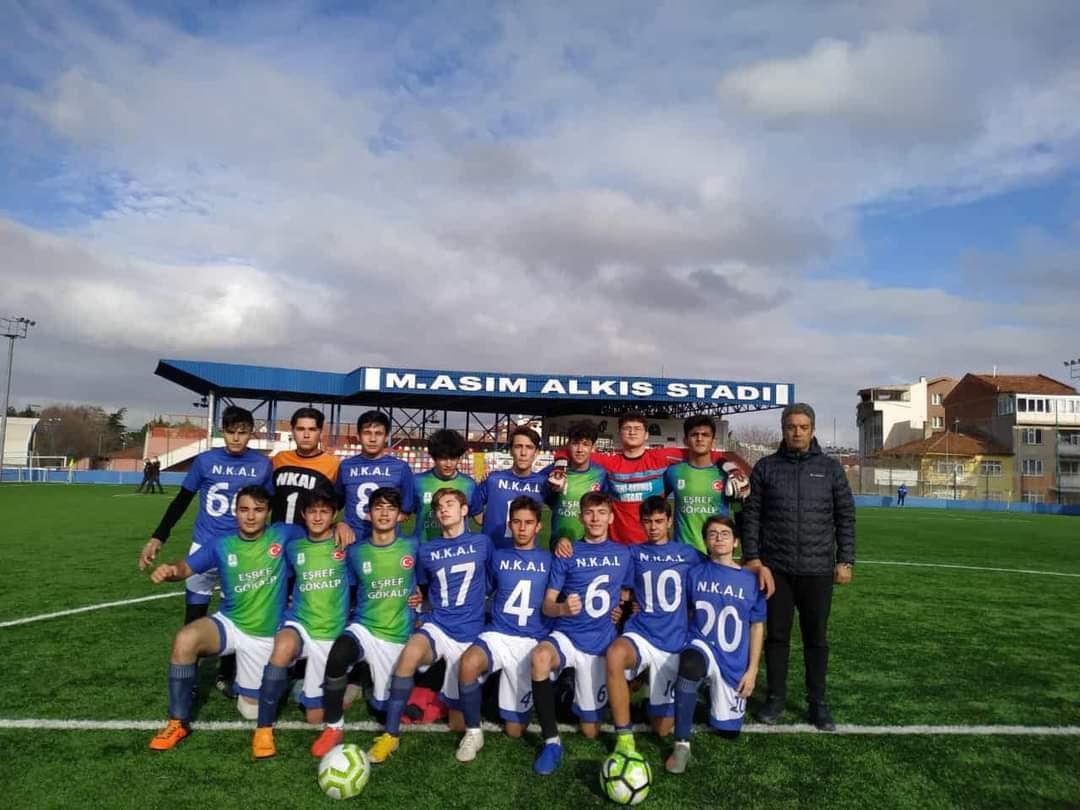 Simav’ın genç erkek futbol takımı il şampiyonu oldu #kutahya