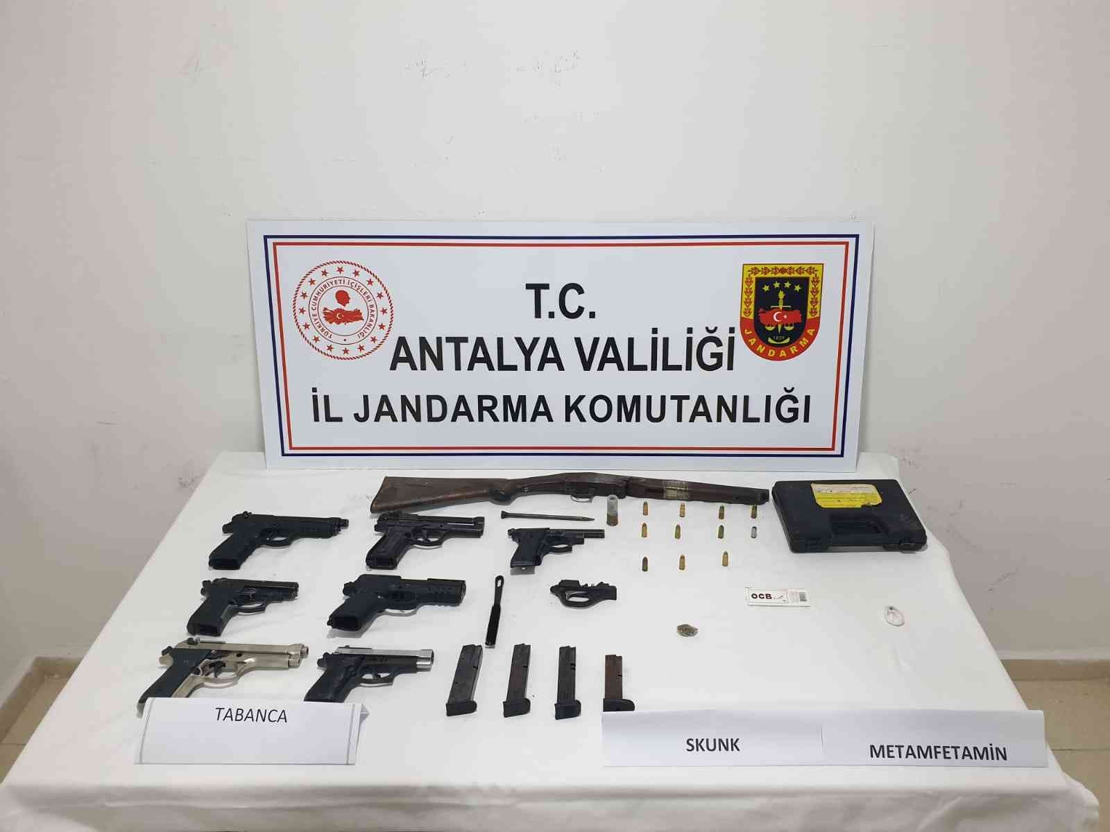 Antalya’da silah kaçakçılığı operasyonu #antalya