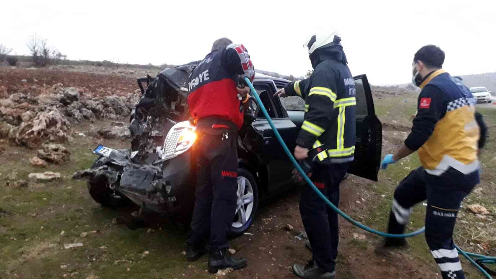 Midyat’ta trafik kazası, 1’i ağır 3 yaralı