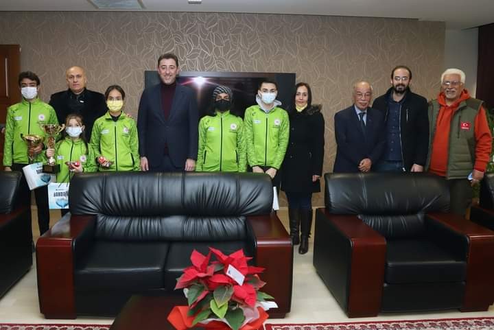 Genç sporculardan Başkan Tosun’a ziyaret #balikesir