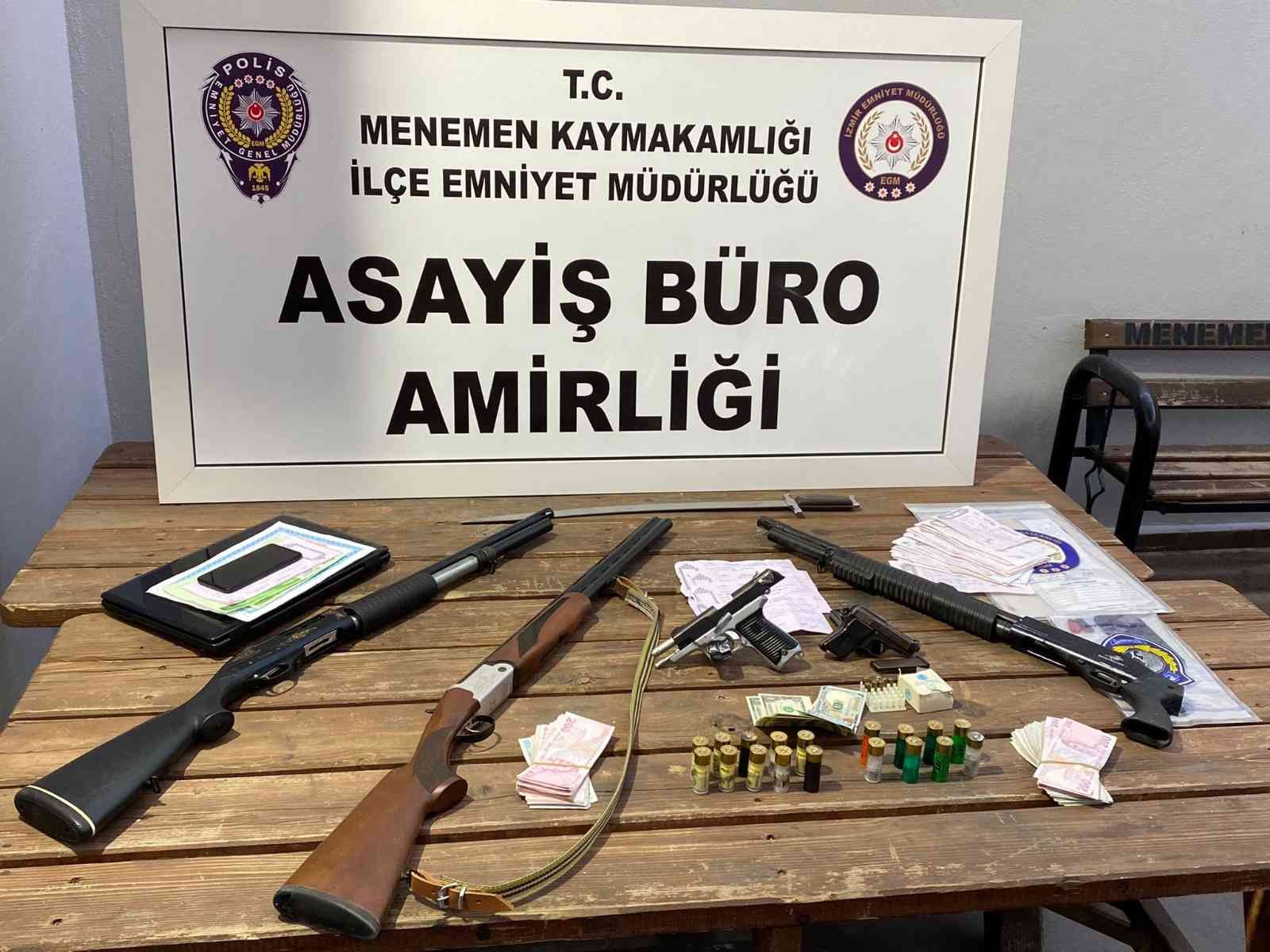 İzmir’de suç örgütüne yönelik eş zamanlı operasyon: 4 gözaltı #izmir