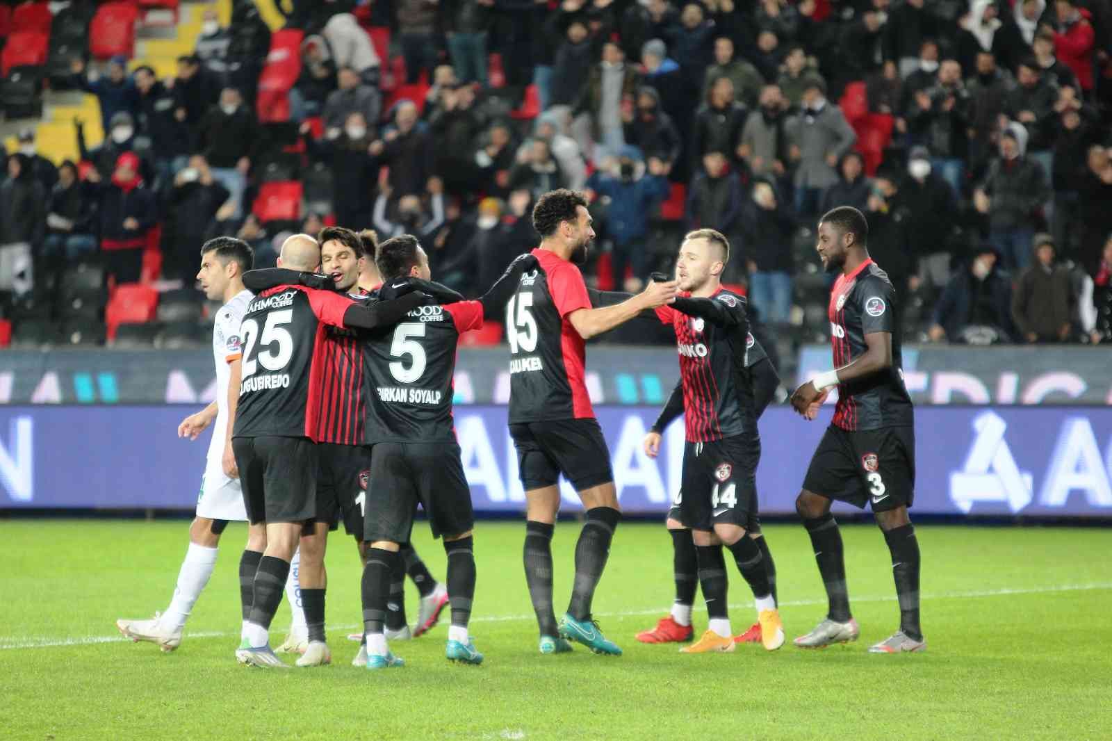 Spor Toto Süper Lig: Gaziantep FK: 2 - A. Alanyaspor: 1 (Maç sonucu) #gaziantep