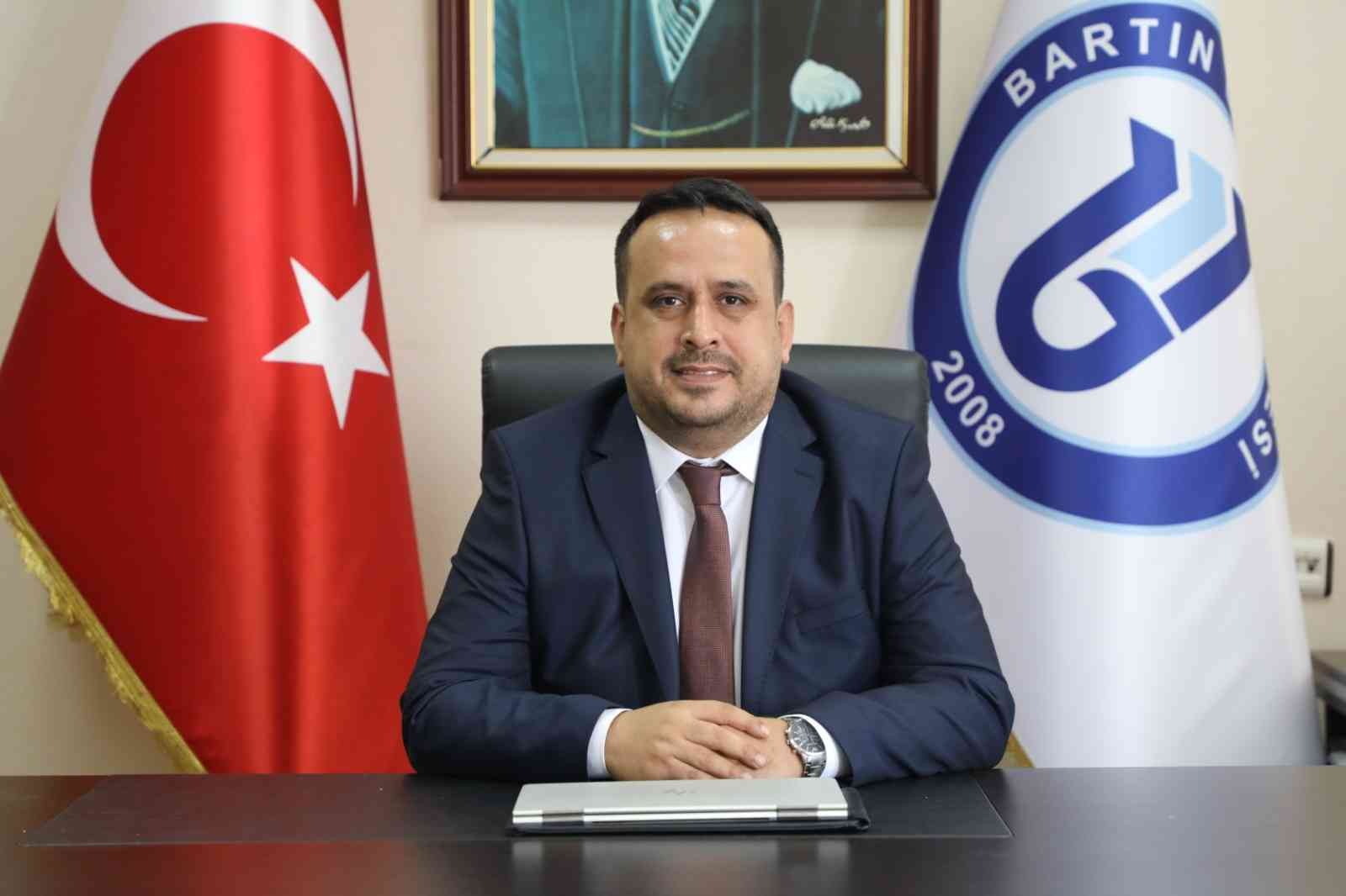 TÜBA Asosiye üyeliğine seçilen Prof. Dr. Mehmet Zahmakıran beratını aldı #bartin