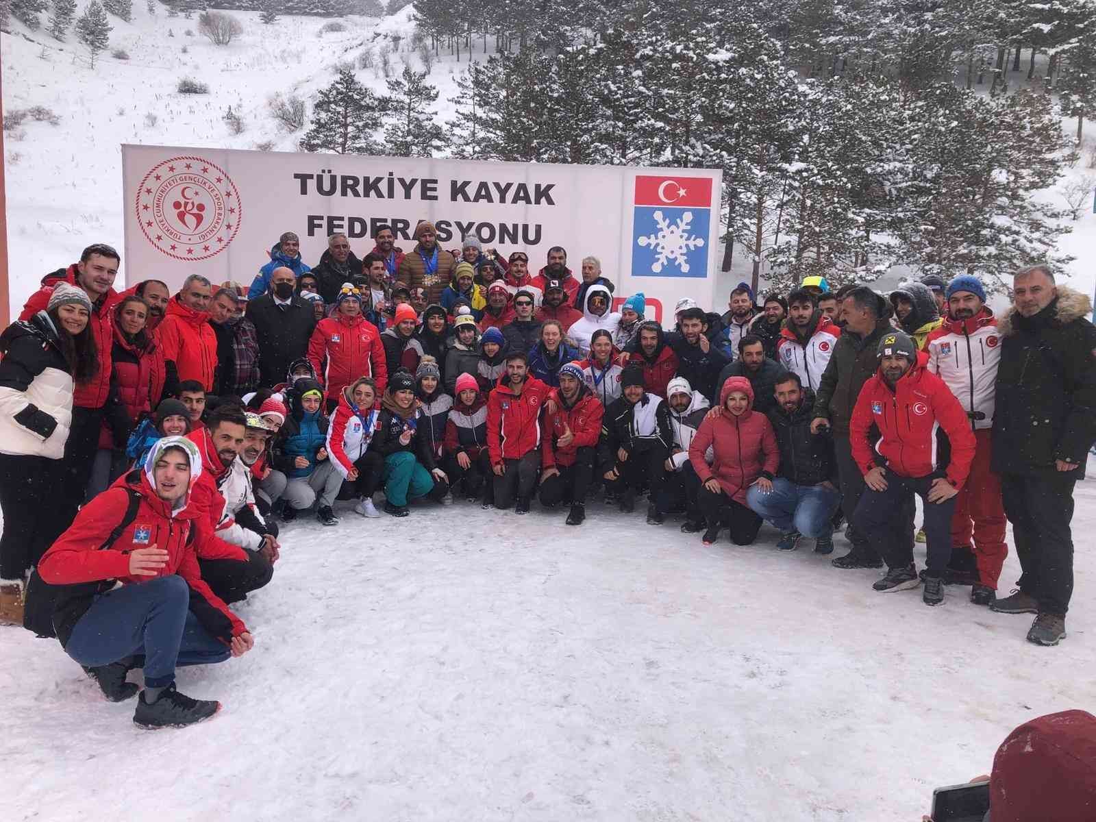 Kayak Milli Takımı, Anadolu Kupası’nı 8 madalyayla tamamladı #erzurum