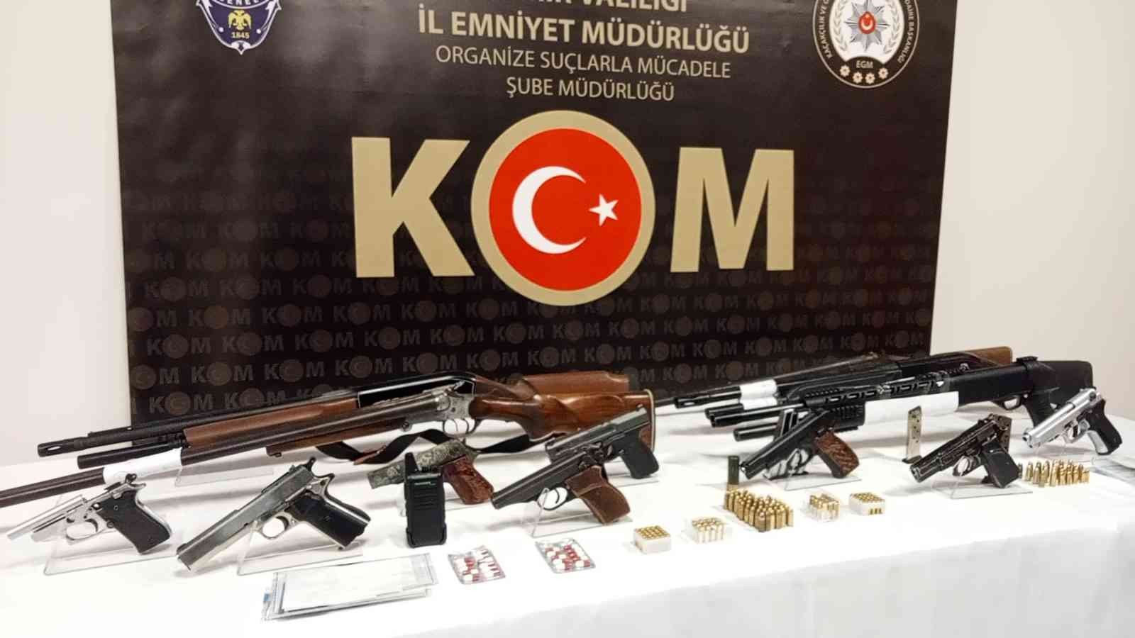Tırpan operasyonu kapsamında İzmir’de 30 şüpheli gözaltında #izmir