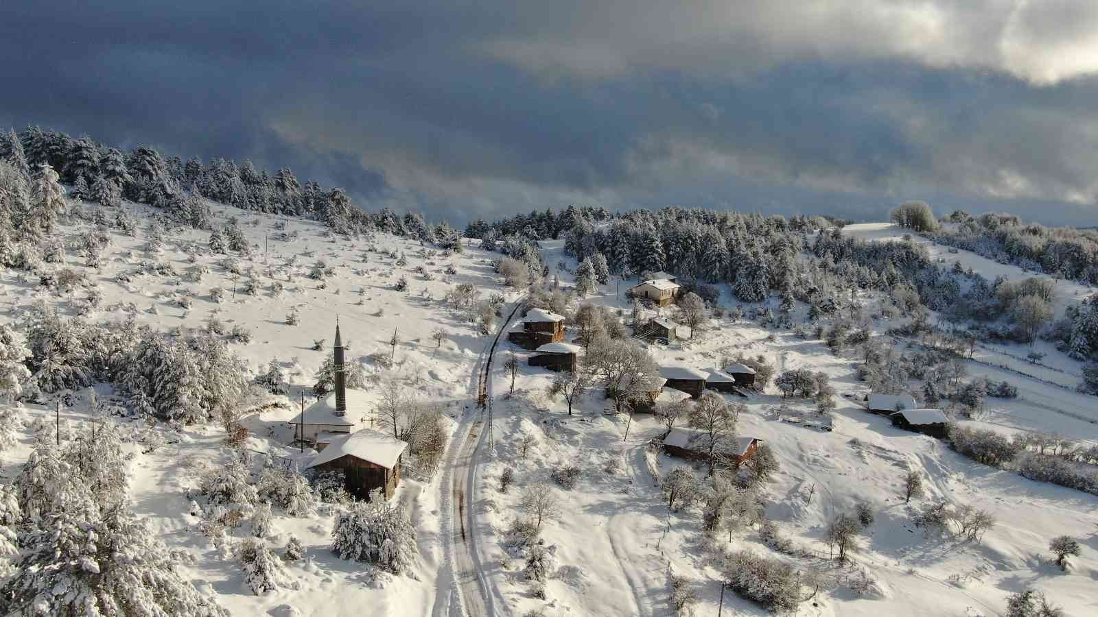 Karla kapanan köylerde mest eden kış güzelliği #kastamonu