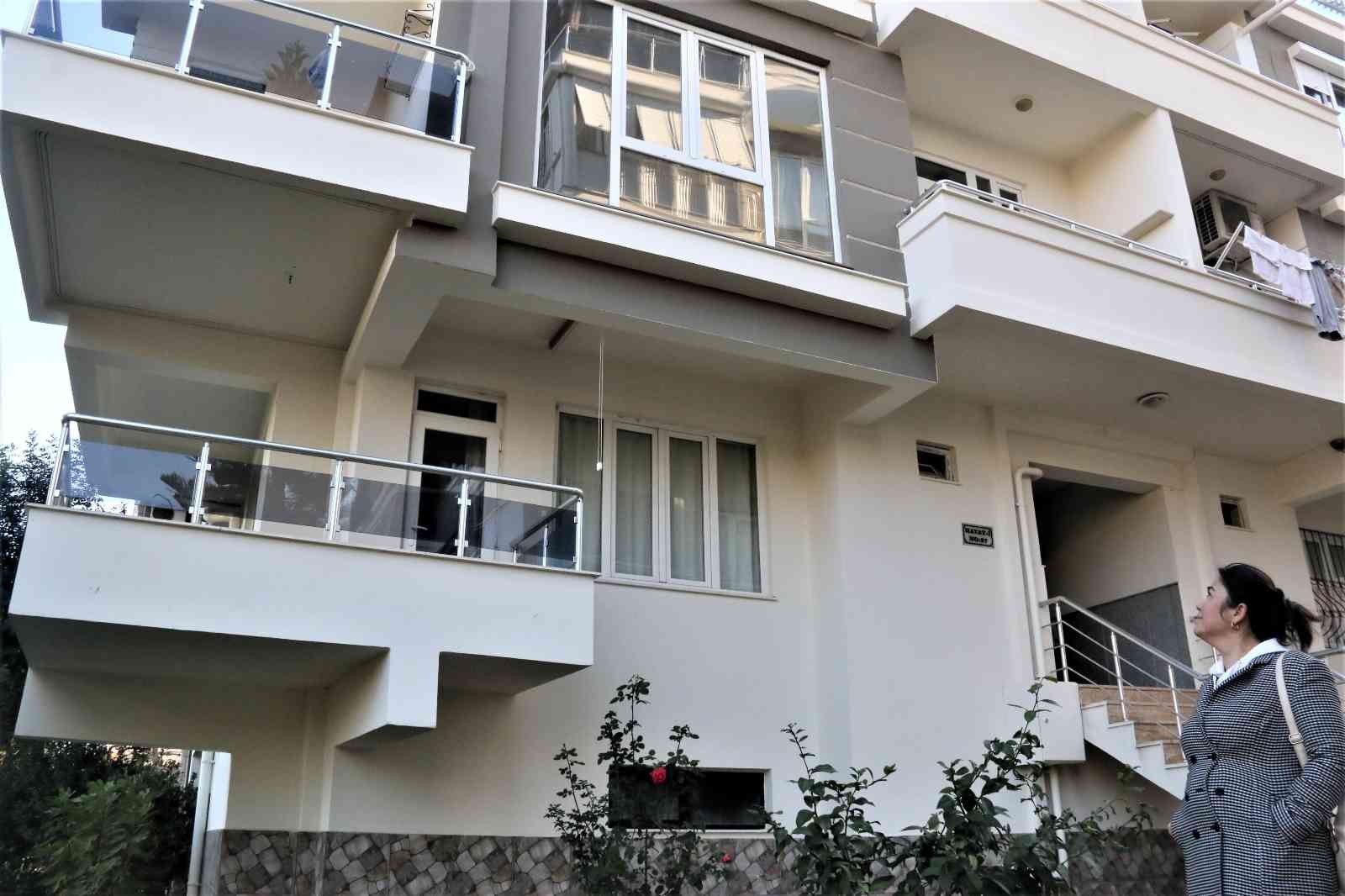 Antalya’da 18 yıllık hemşireye ev sahibi şoku #antalya