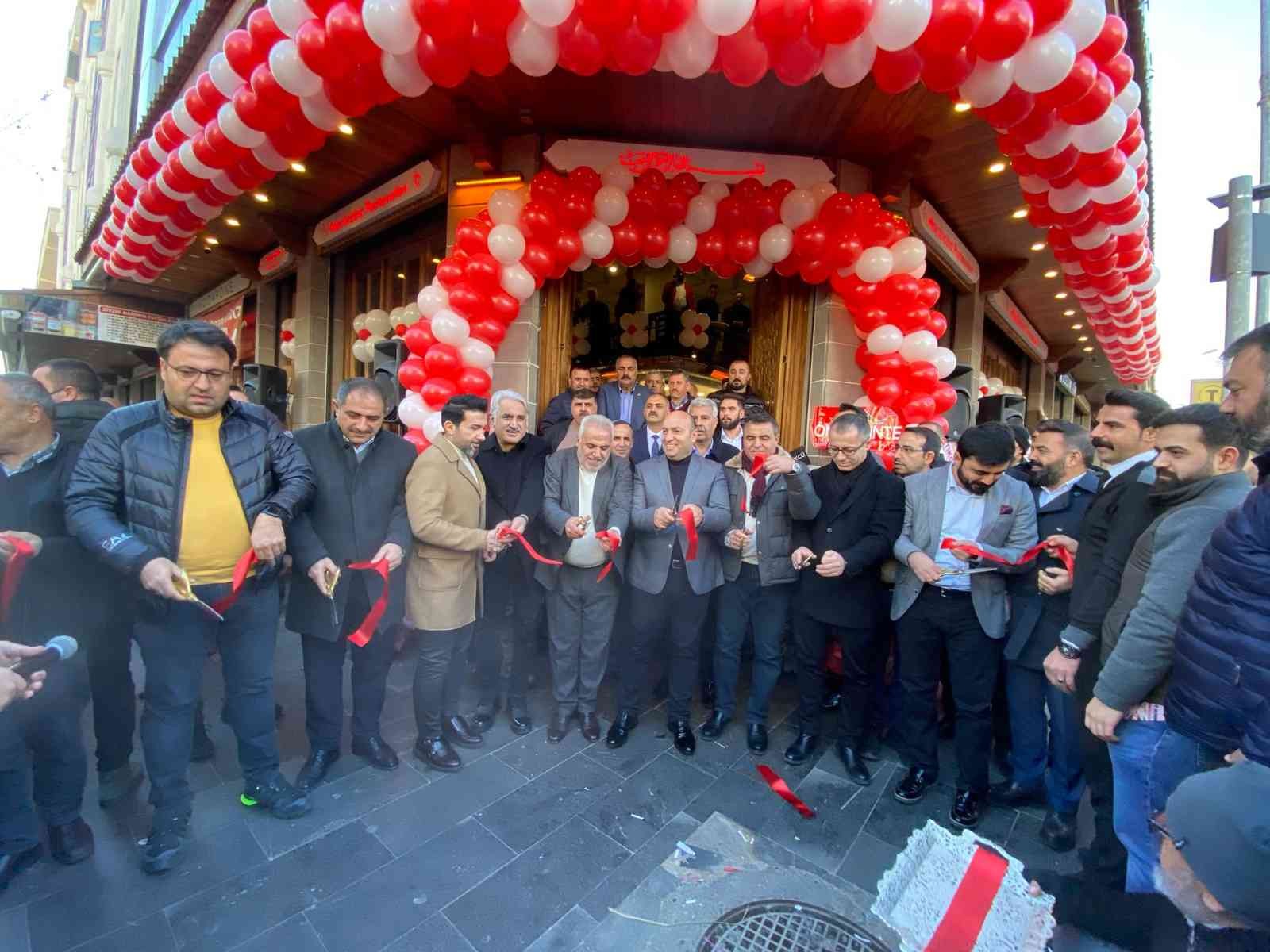 Hacıbaba Pastaneleri büyümeye devam ediyor 24’üncü şubesini açtı #diyarbakir