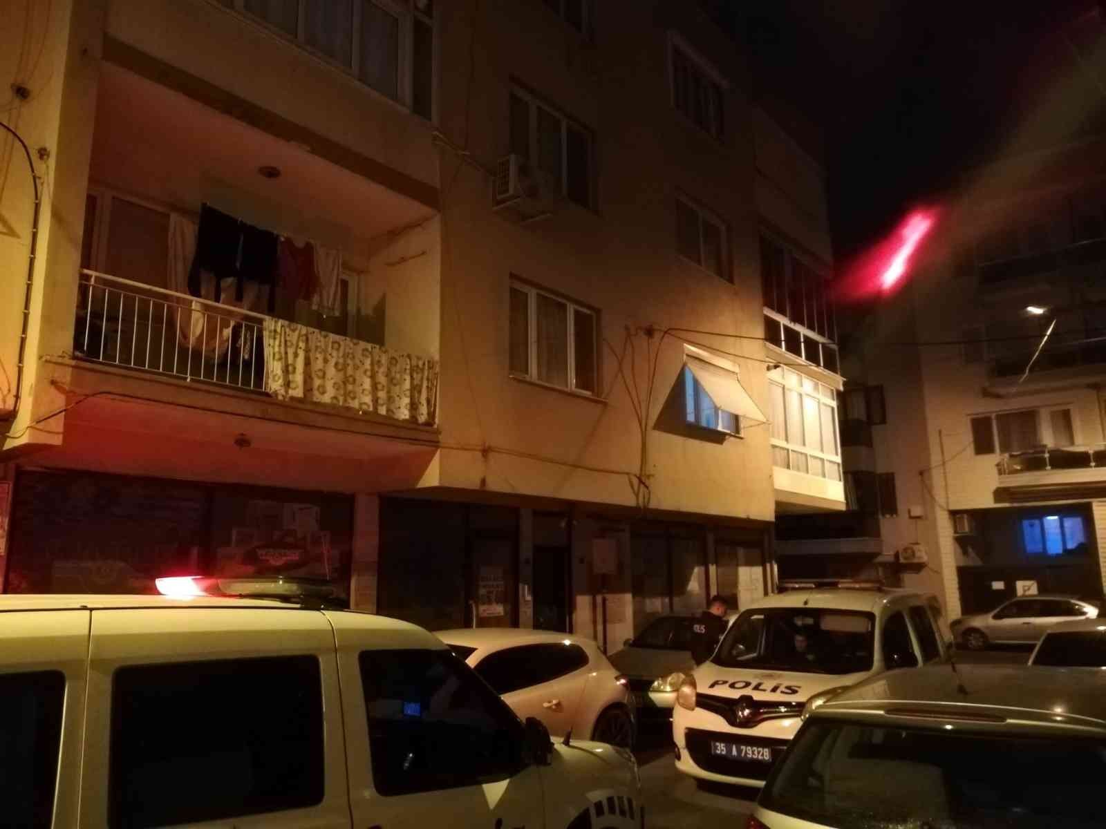 İzmir’de oğlunun kalbinden bıçakladığı kadın hayatını kaybetti