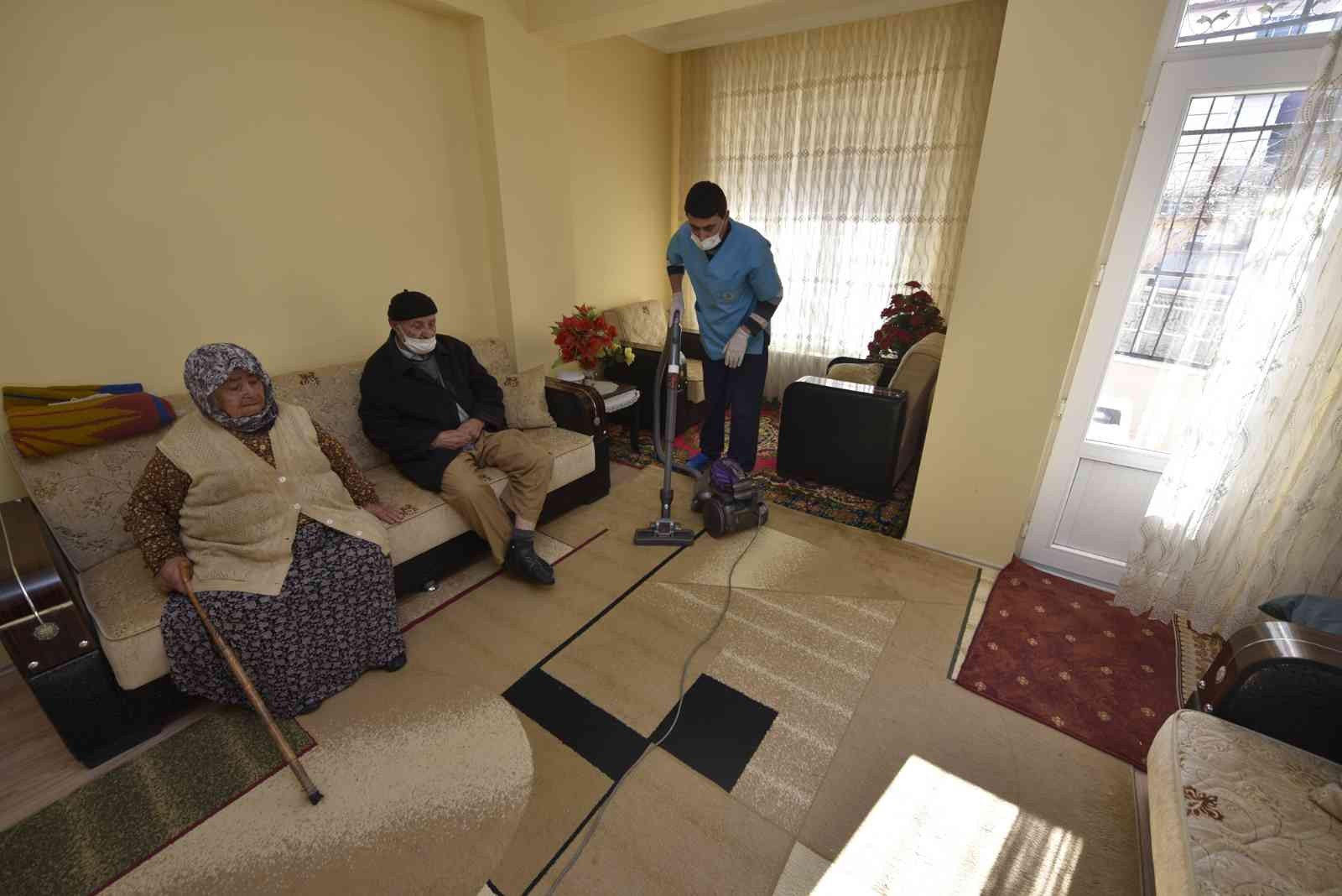 Selçuklu Belediyesi evde yaşlı bakım hizmetine devam ediyor #konya
