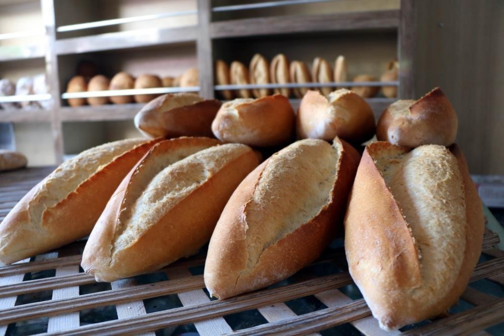 Erzincan’da ekmeğin gramajı düştü, fiyat aynı kaldı #erzincan