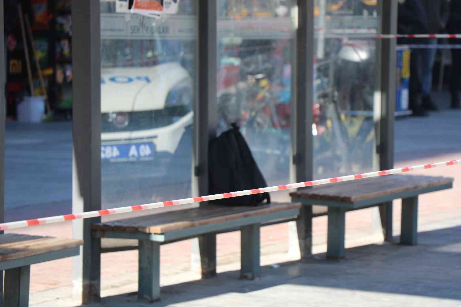 Otobüs durağında unutulan çanta kontrollü patlatıldı #kirsehir