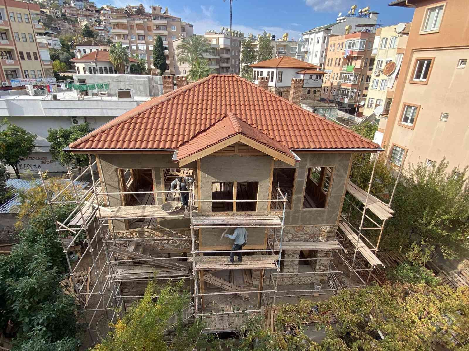 Alanya’da tarihi evlere restorasyon