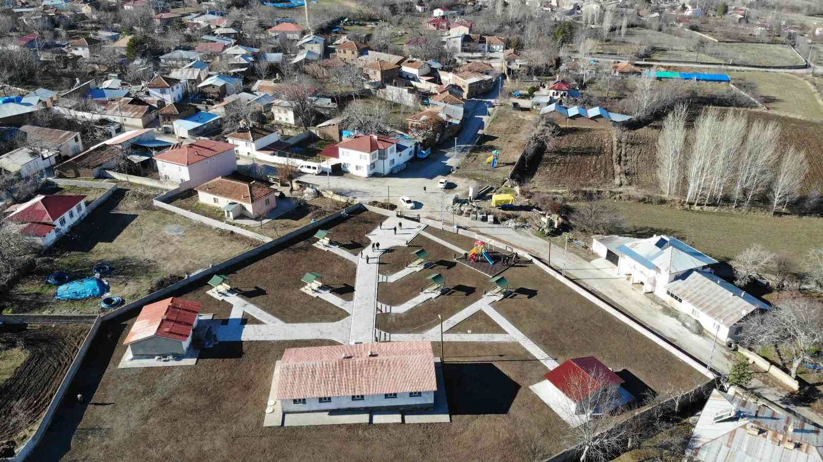 Bu köyde vatandaş devlet işbirliğiyle terörün izleri silindi #erzincan