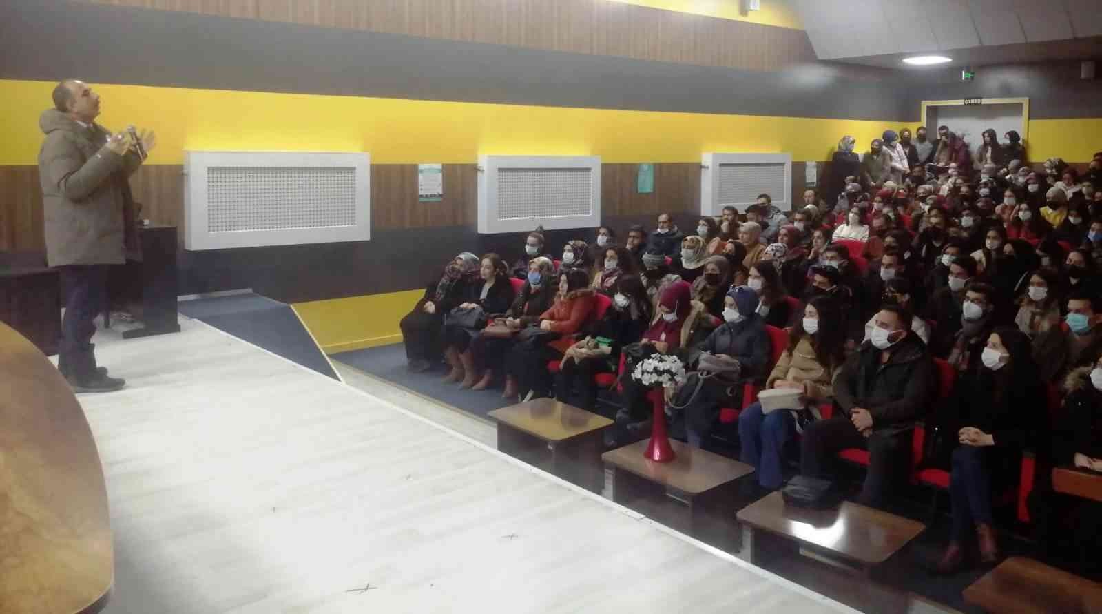 Ağrı’da öğretmenlere yönelik seminerler düzenleniyor #agri