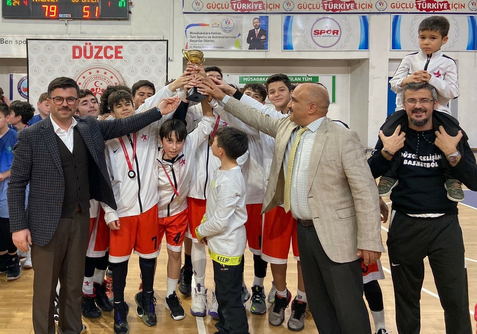 Basketbolda Şampiyon TOKİ Mehmet Akif Ersoy oldu #duzce