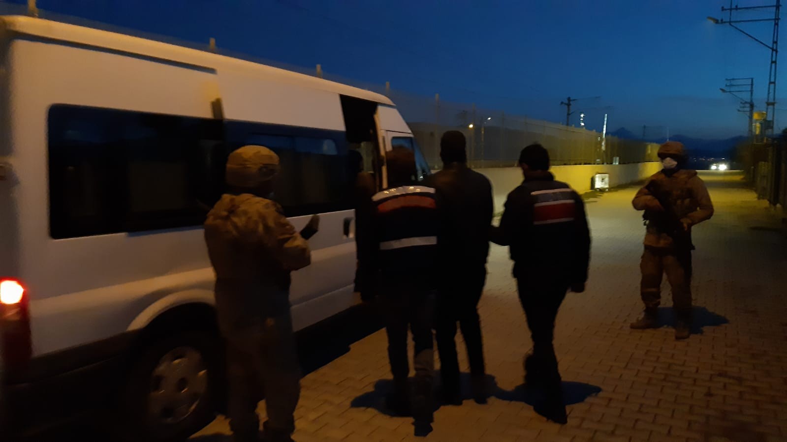 Osmaniye’de DEAŞ operasyonu: 6 gözaltı #osmaniye