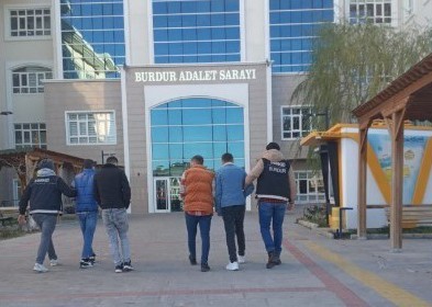 Burdur’da zehir tacirlerine operasyon: 15 gözaltı #burdur