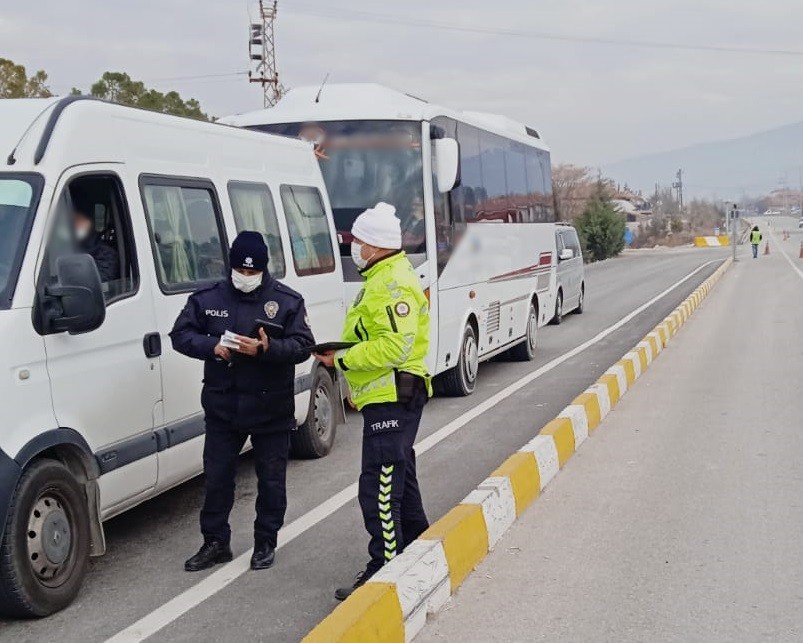 Burdur’da yolcu ve yük taşıyan araçlar denetlendi #burdur