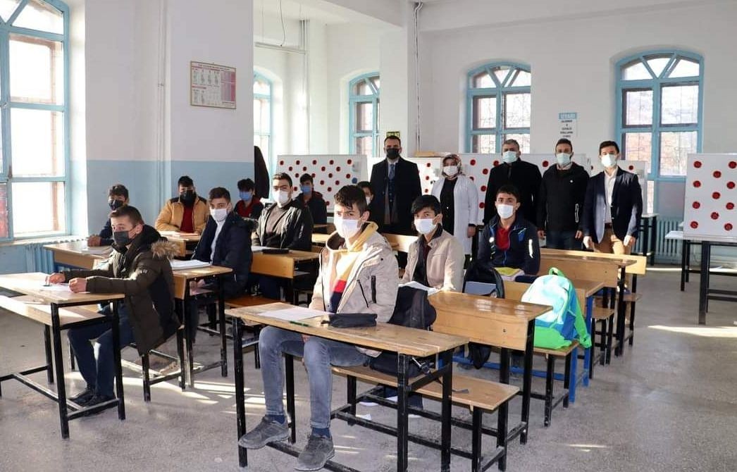 Kaymakam Çelik okulları denetlendi #erzincan