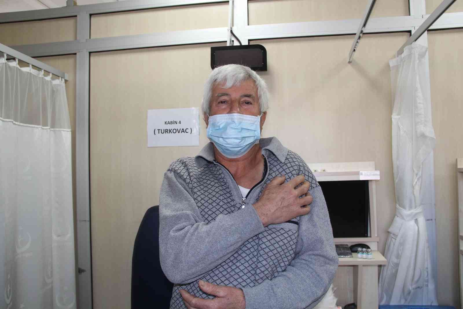 İzmir’de Turkovac aşısı uygulanmaya başladı #izmir