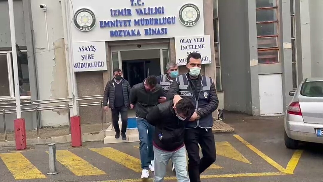 Buca’da pompalı tüfekle gerçekleştirilen cinayetle ilgili 4 kişi tutuklandı #izmir