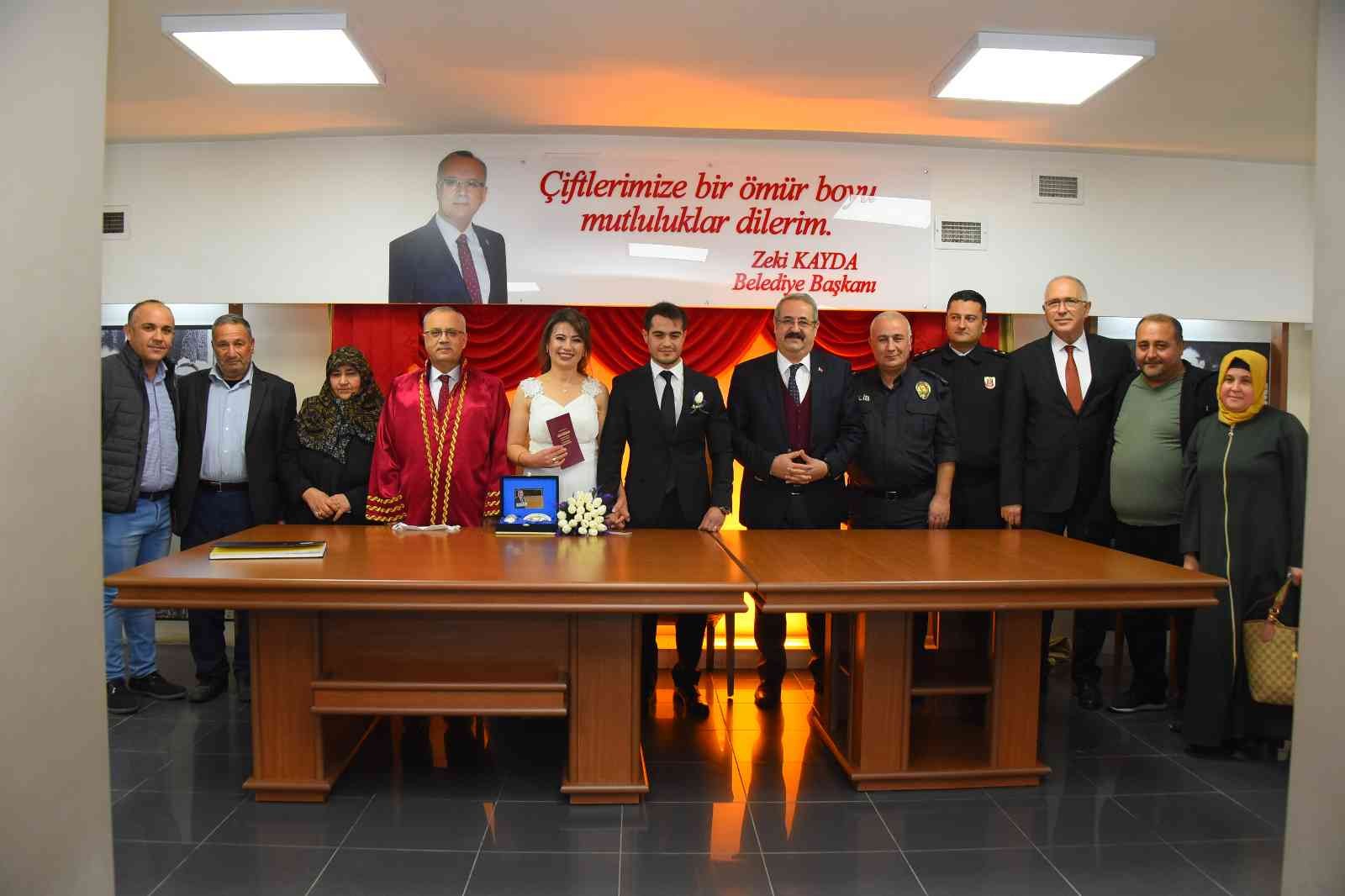 Salihli’de bin 364 çift ’Mutluluğa evet’ dedi #manisa