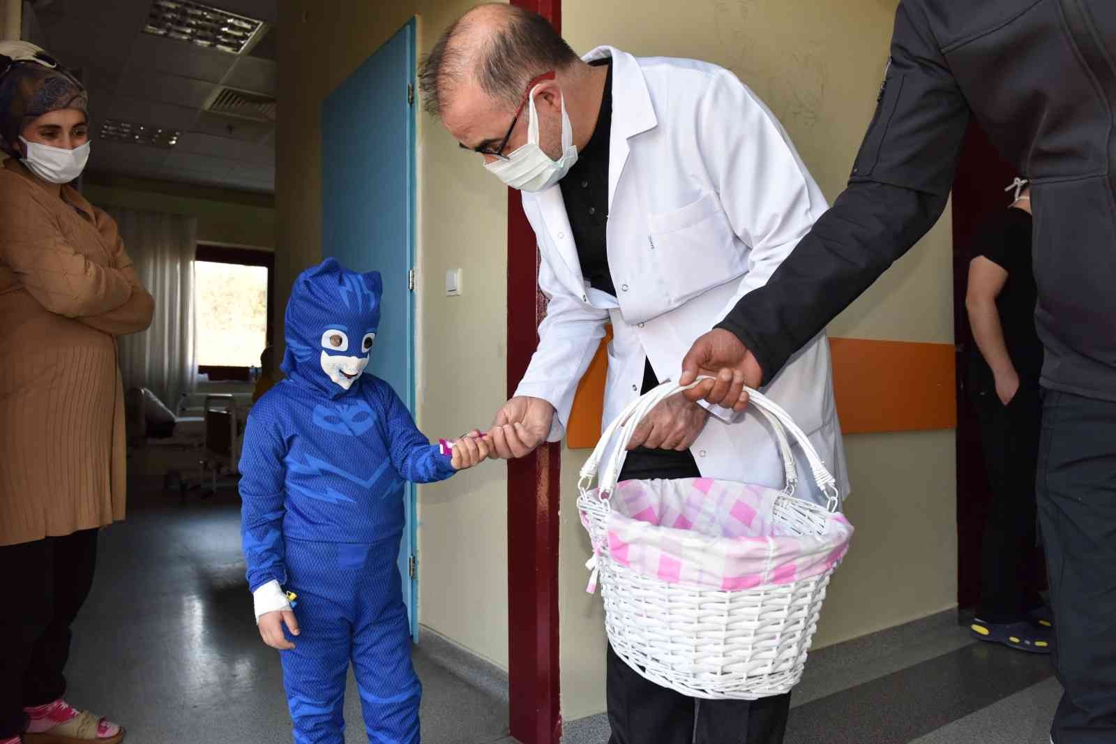 DÜ Hastanesi Başhekim Prof. Dr. Akdağ’dan hastalara moral #diyarbakir