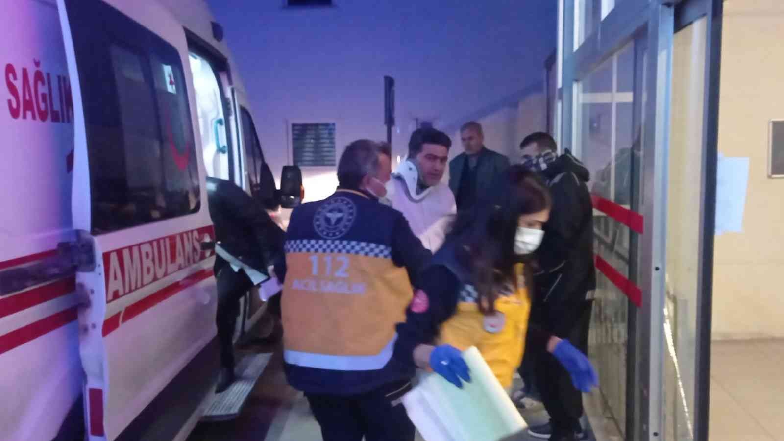 Adana’da trafik kazası: 2’si çocuk 4 yaralı #adana
