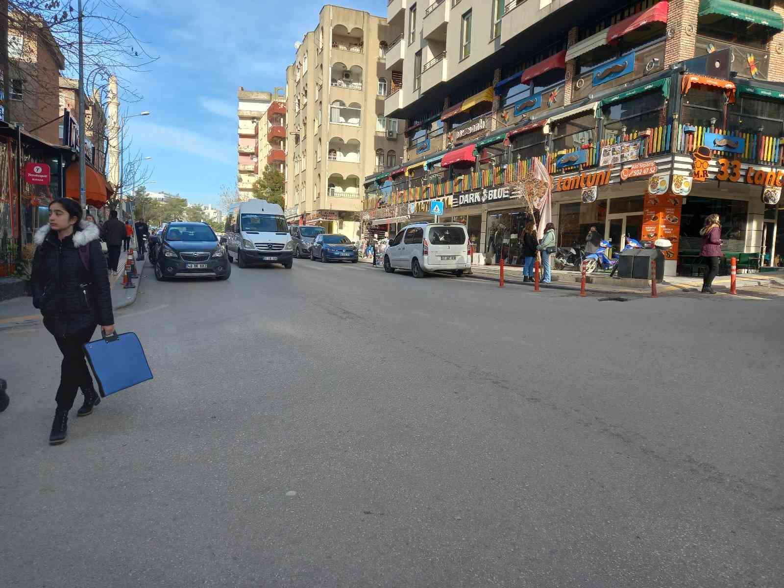 Vatandaşlar, kazaların yaşandığı caddeye kasis istiyor #mardin