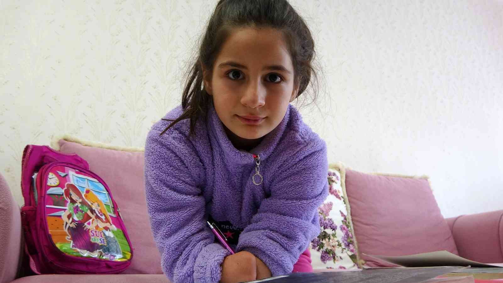 “Ellerim okumama engel olmayacak” diyen küçük Rabia uzanacak yardım elini bekliyor #mus