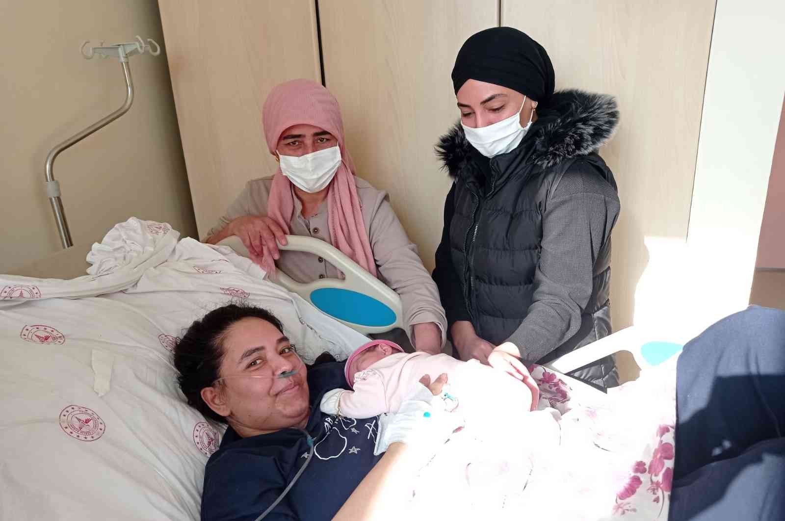 Gebelik sürecinde Covid-19’a yakalanan Nuray Öğretmen ve bebeği ölümden döndü #diyarbakir