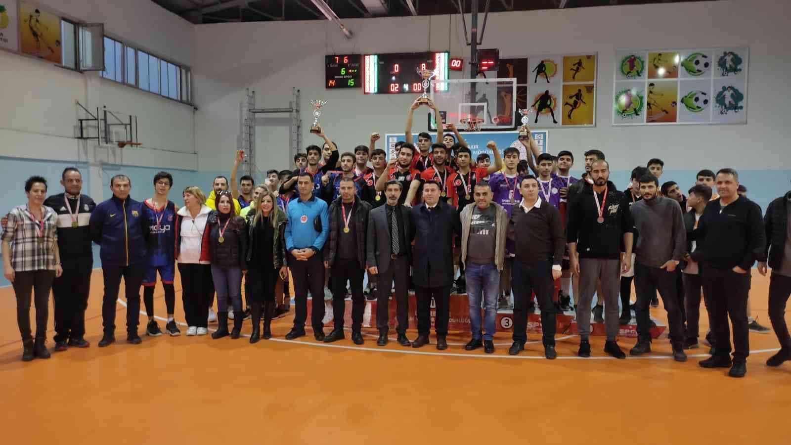 Diyarbakır’da voleybolun şampiyonu 15 Temmuz #diyarbakir