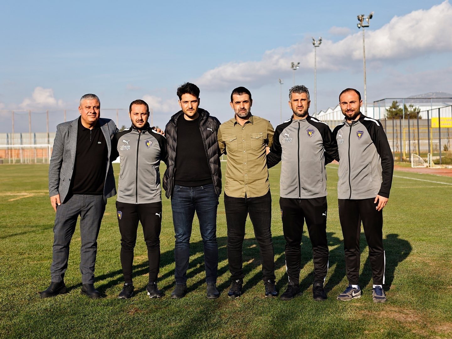 Bucaspor’da teknik ekibin sözleşmeleri 2 yıl uzatıldı #izmir