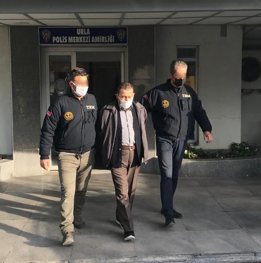 10 yıl hapis cezasıyla aranan FETÖ şüphelisi yakalandı #izmir