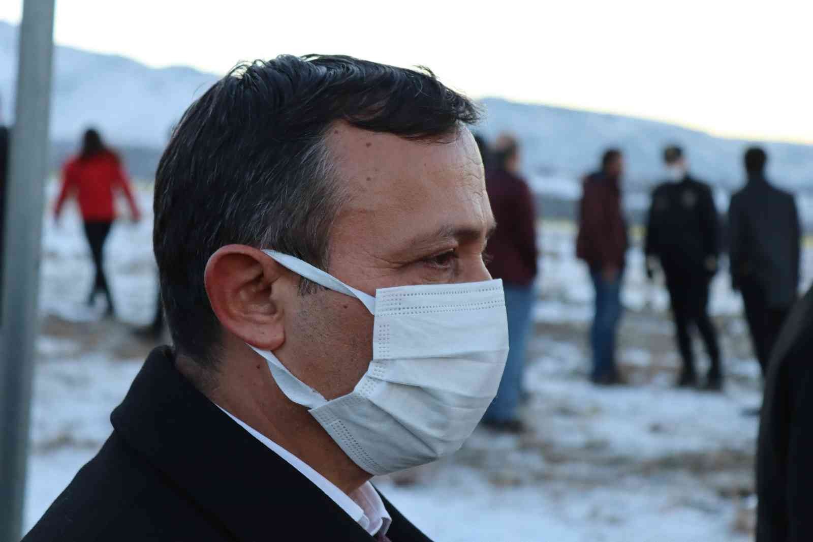Kaza yerine gelen ERÜ Rektörü gözyaşlarını tutamadı #kayseri