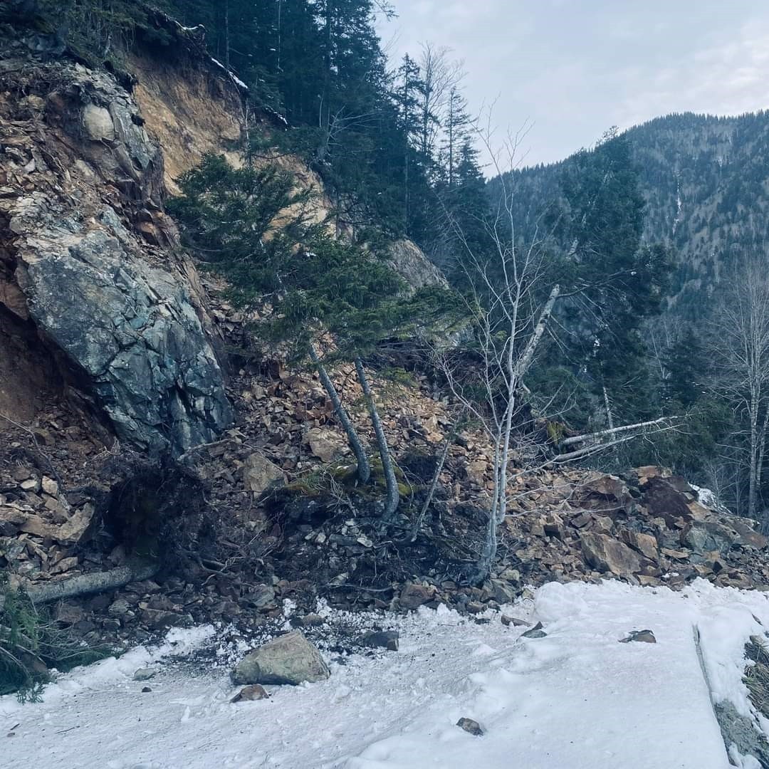 Trabzon’un Çaykara ilçesinde heyelan