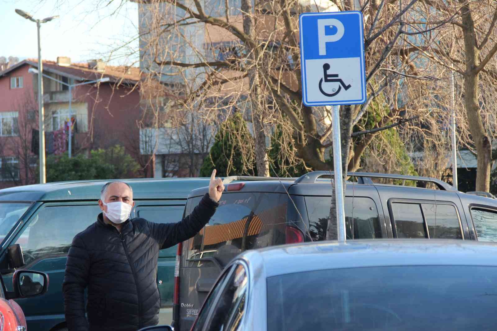 Engelli otomobilini park etti, ceza yedi #kocaeli