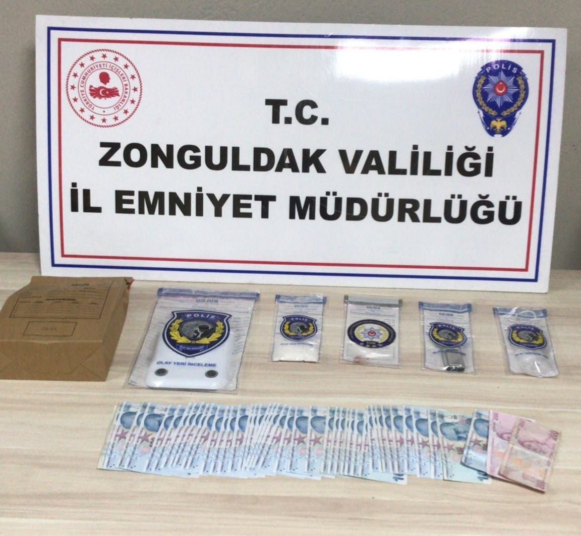 Zonguldak’ta uyuşturucu operasyonunda 3 tutuklama #zonguldak