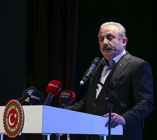 TBMM Başkanı Mustafa Şentop’tan canlı yayında Kılıçdaroğlu’na sert tepki: Oyunlarına malzeme olmam