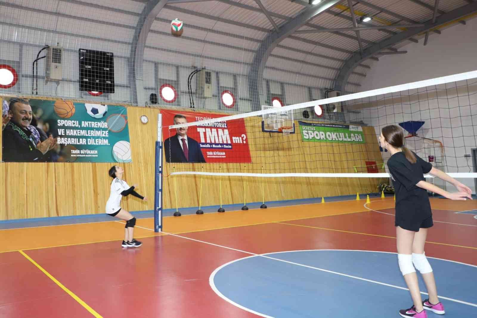 Spor okullarında 24 bin çocuk sporla tanıştı #kocaeli